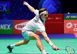 开云体育在线-法國(guó)羽毛球公(gōng)开賽(sài)男(nán)单比賽(sài)，安賽(sài)龙对阵马來(lái)西亚选手(shǒu)梁峻豪，比賽(sài)激烈精彩，安賽(sài)龙展(zhǎn)现出(chū)强大实力和冷静应对能力