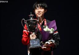 开云平台-王楚欽(qīn)2025賽(sài)季总结 | 少年終(zhōng)圆梦，登顶世乒賽(sài)，12冠(guān)傲视群雄