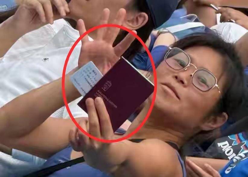 开云体育APP下载-上海網(wǎng)球大师赛观众高声嘶吼,裁判多次劝阻,保安最终请离