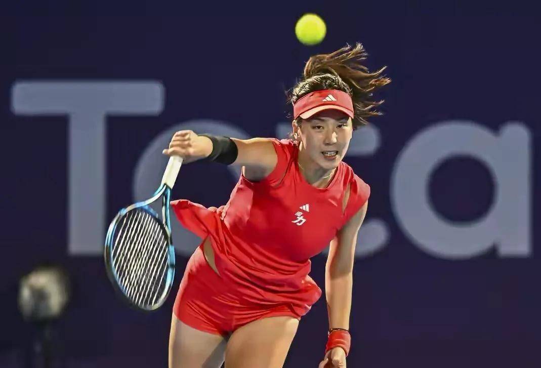 开云-中国网球新纪录！王欣瑜决胜盘翻盘，首战美网即入64强赢重奖