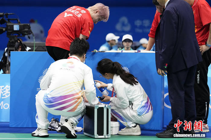 开云平台-（粤港澳全运会）羽毛(máo)球名(míng)将石(shí)宇奇退(tuì)出十五运男子單(dān)打比赛