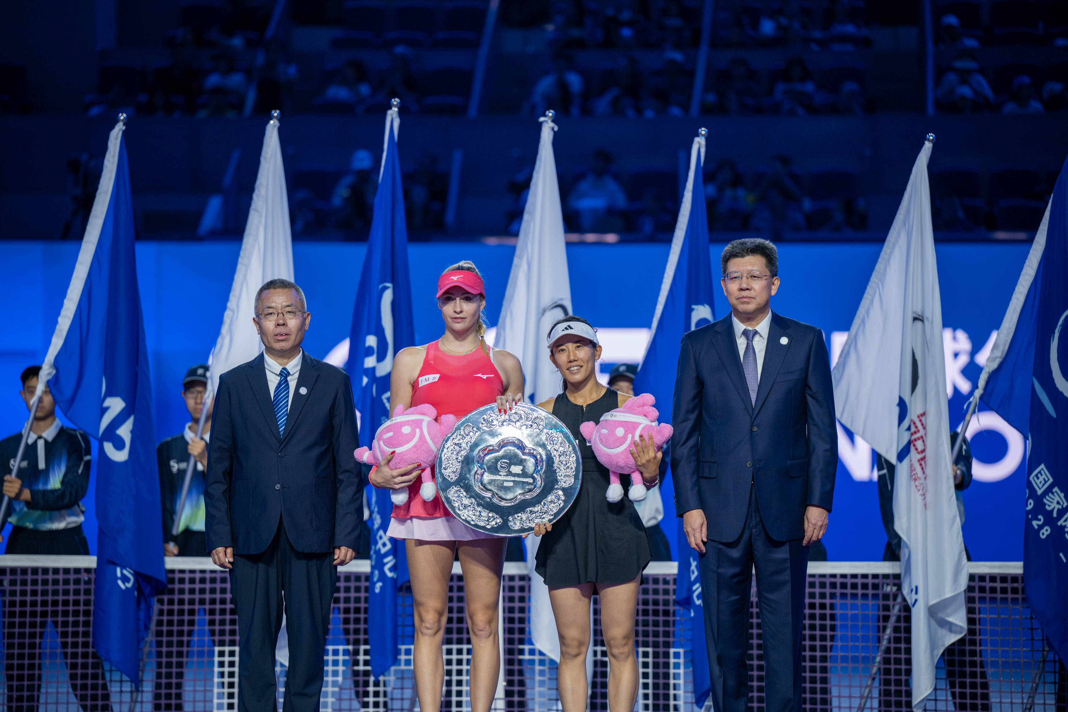 开云体育APP下载-（体育）网球——中网：埃(āi)拉(lā)尼/保利(lì)尼女雙(shuāng)夺冠