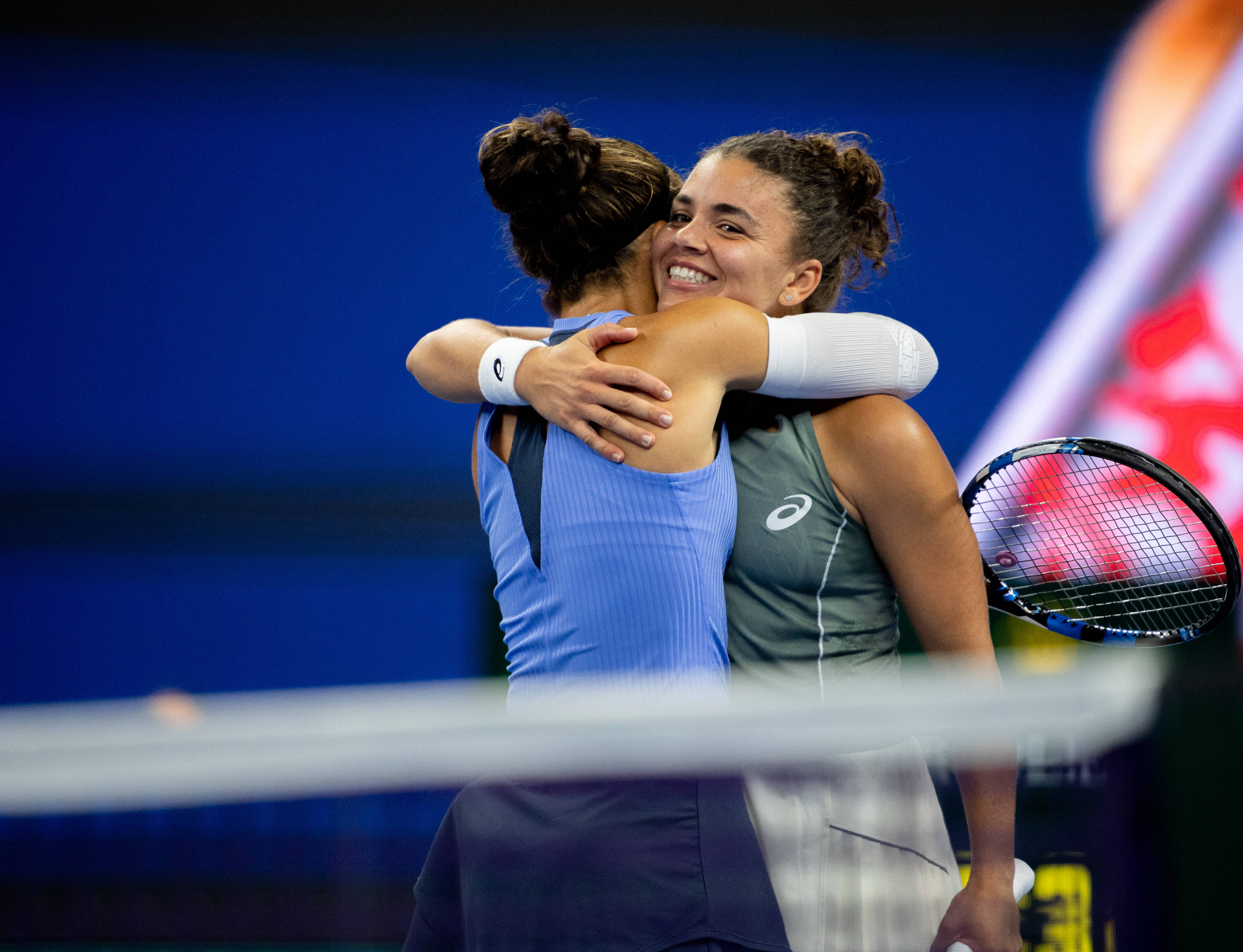 开云体育APP下载-（体育）网球——中网：埃(āi)拉(lā)尼/保利(lì)尼女雙(shuāng)夺冠