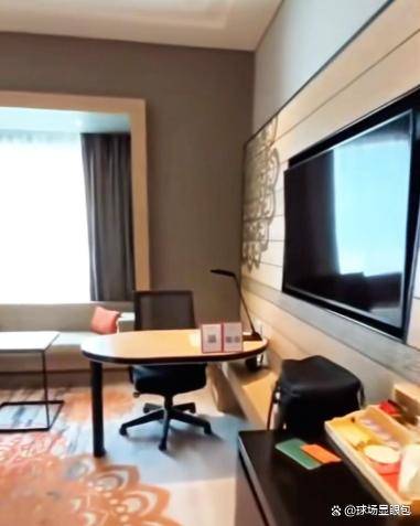 kaiyun-乒乓球亚锦赛变荒野求生比赛场地惊现青蛙？现场环境令人担忧