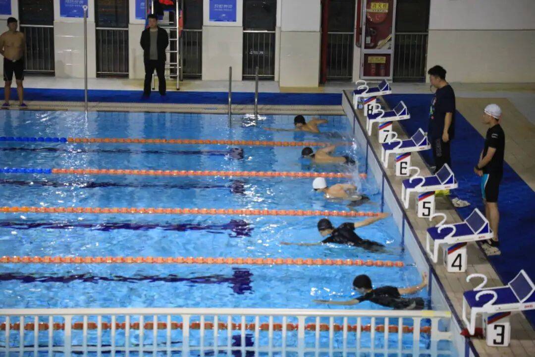 开云体育APP下载-咸阳彩虹中学运动会精彩集锦