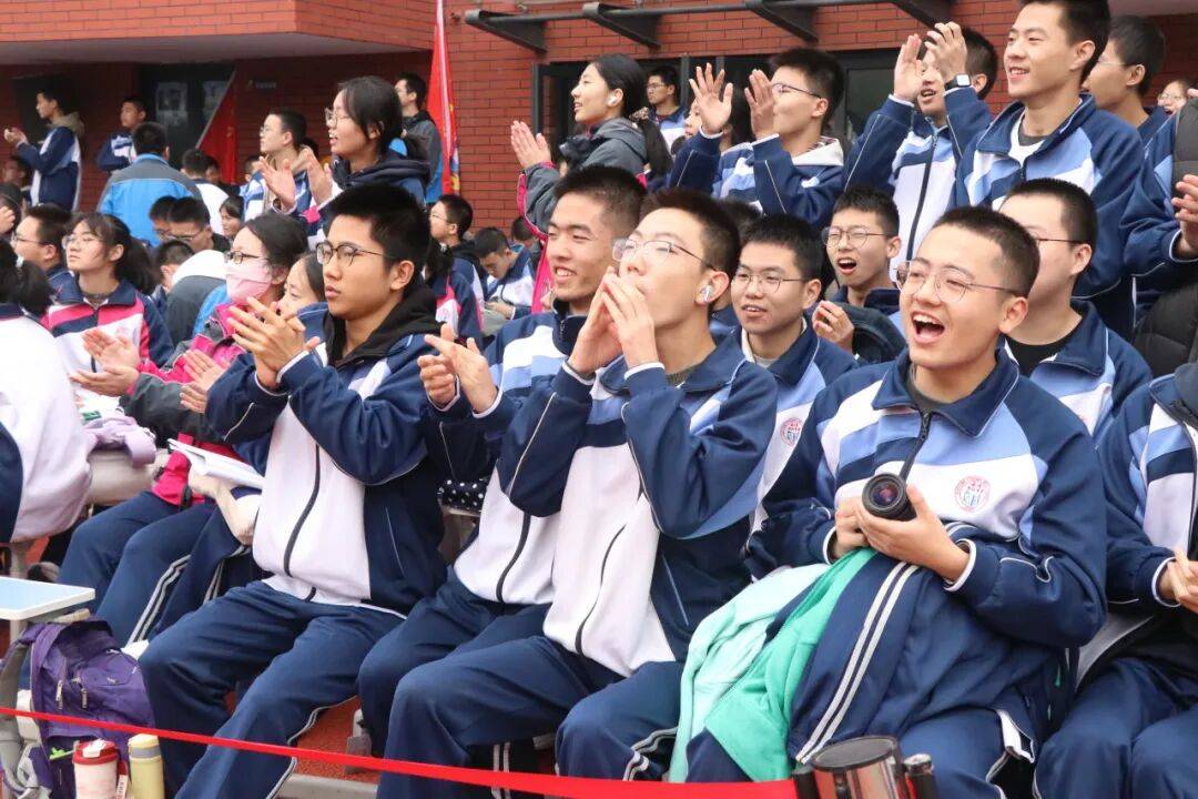 开云体育APP下载-咸阳彩虹中学运动会精彩集锦