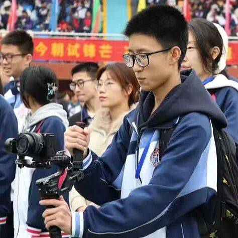 开云体育APP下载-咸阳彩虹中学运动会精彩集锦