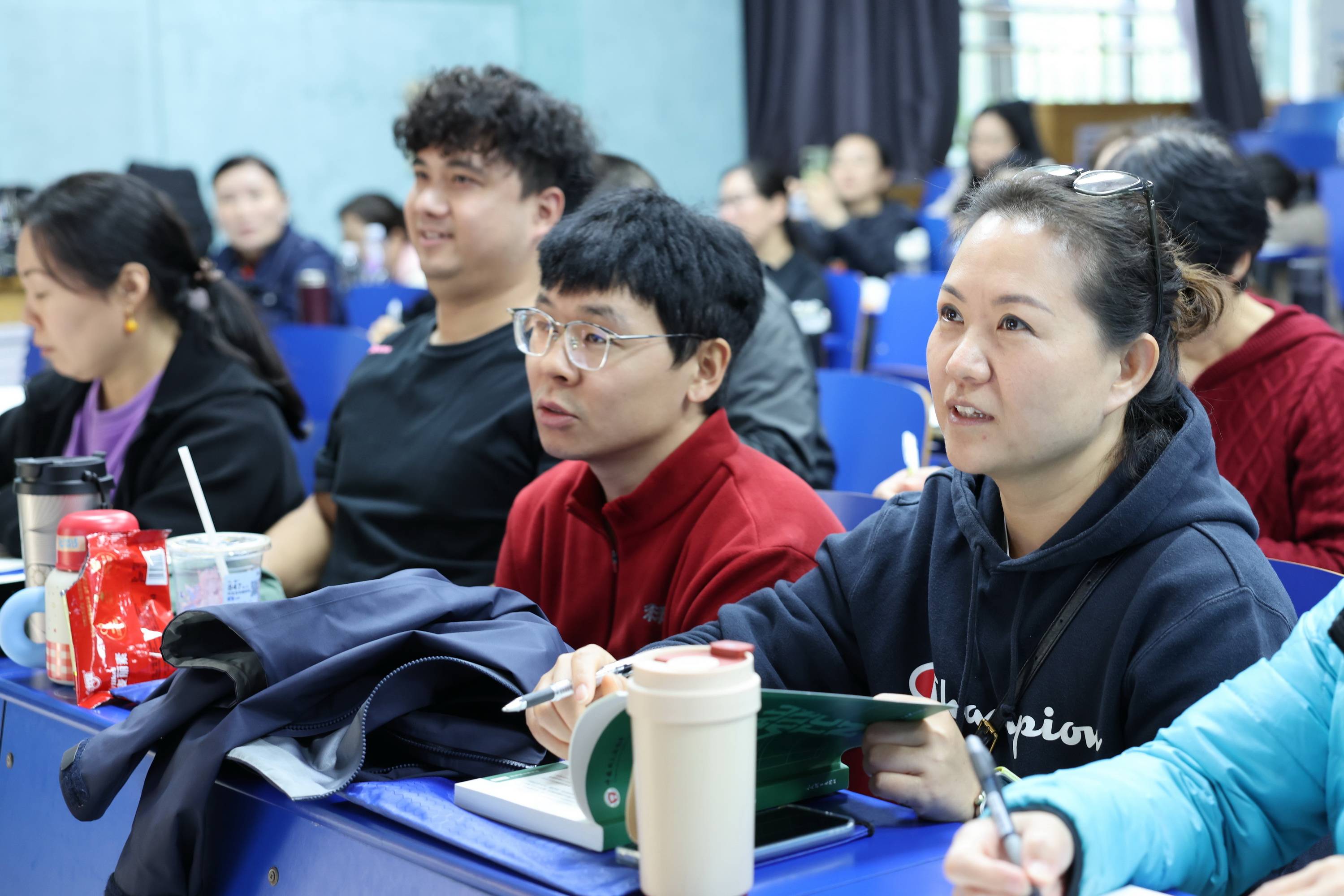 开云体育在线-筑牢羽毛球竞赛服务保障人才根基——郑州市羽毛球协会举办羽毛球三级、二级裁判员培训班