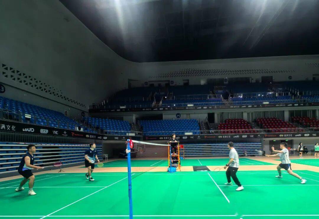 开云平台-简医羽毛球队在市级職(zhí)工(gōng)羽毛球比赛中(zhōng)斩获公开组第二名