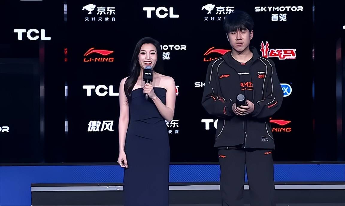 开云体育APP下载-Gala又五殺(shā)啦！解說(shuō)直呼像喝水一样簡(jiǎn)單(dān)，賽(sài)后采访說(shuō)出(chū)五殺(shā)心情