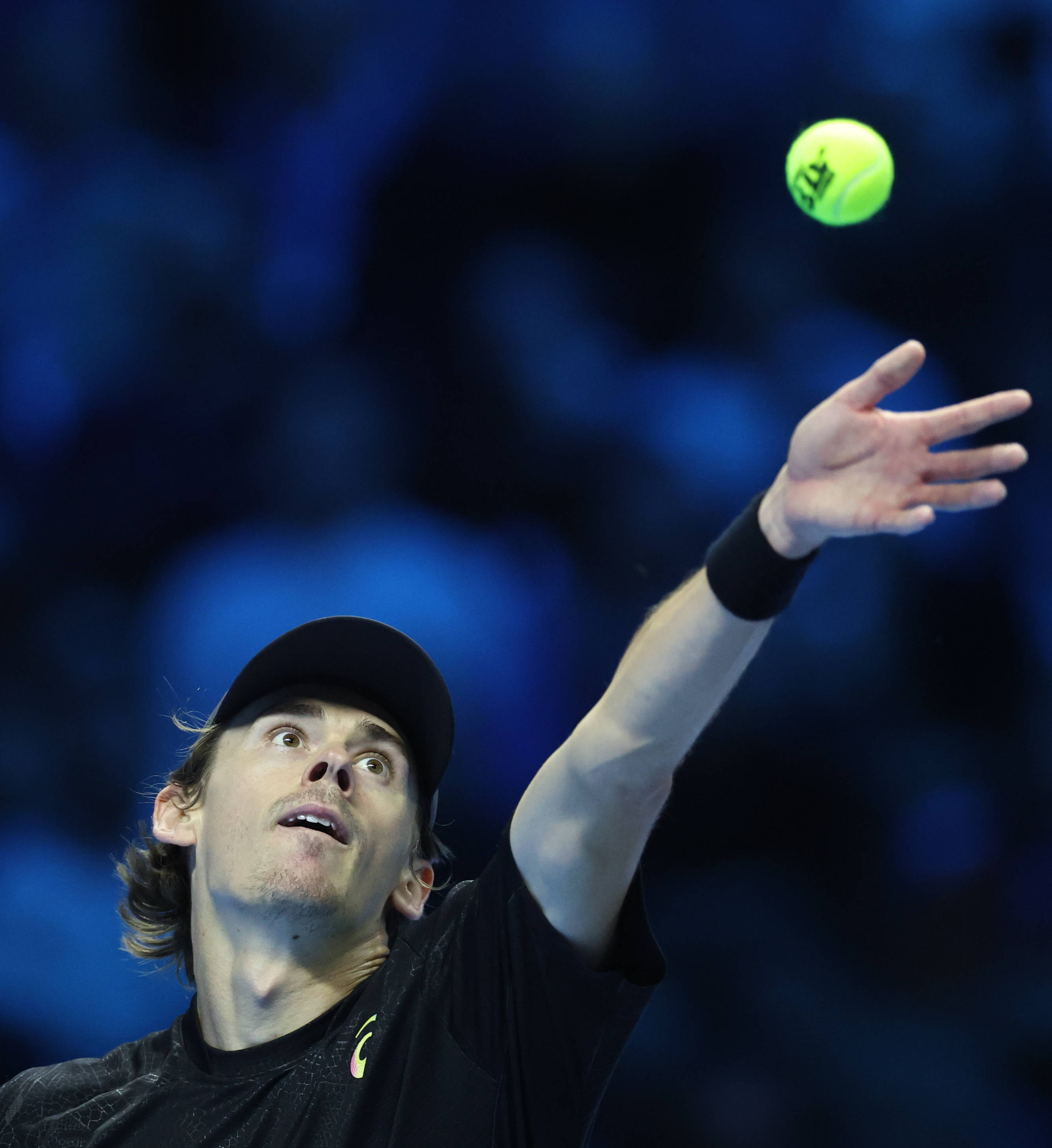 开云-（体育）网球——ATP年终总决赛半决赛：辛纳胜德米纳尔