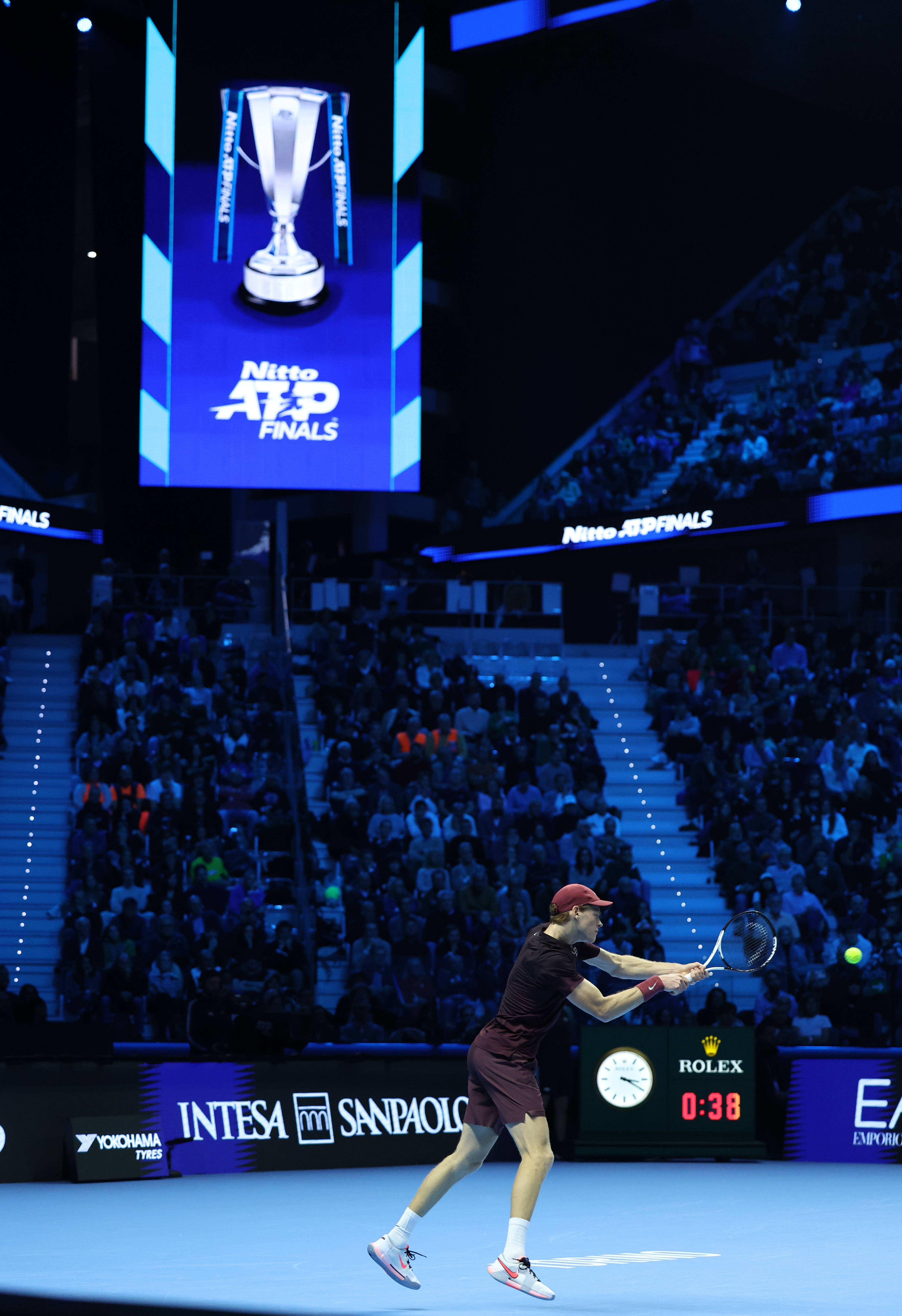 开云-（体育）网球——ATP年终总决赛半决赛：辛纳胜德米纳尔