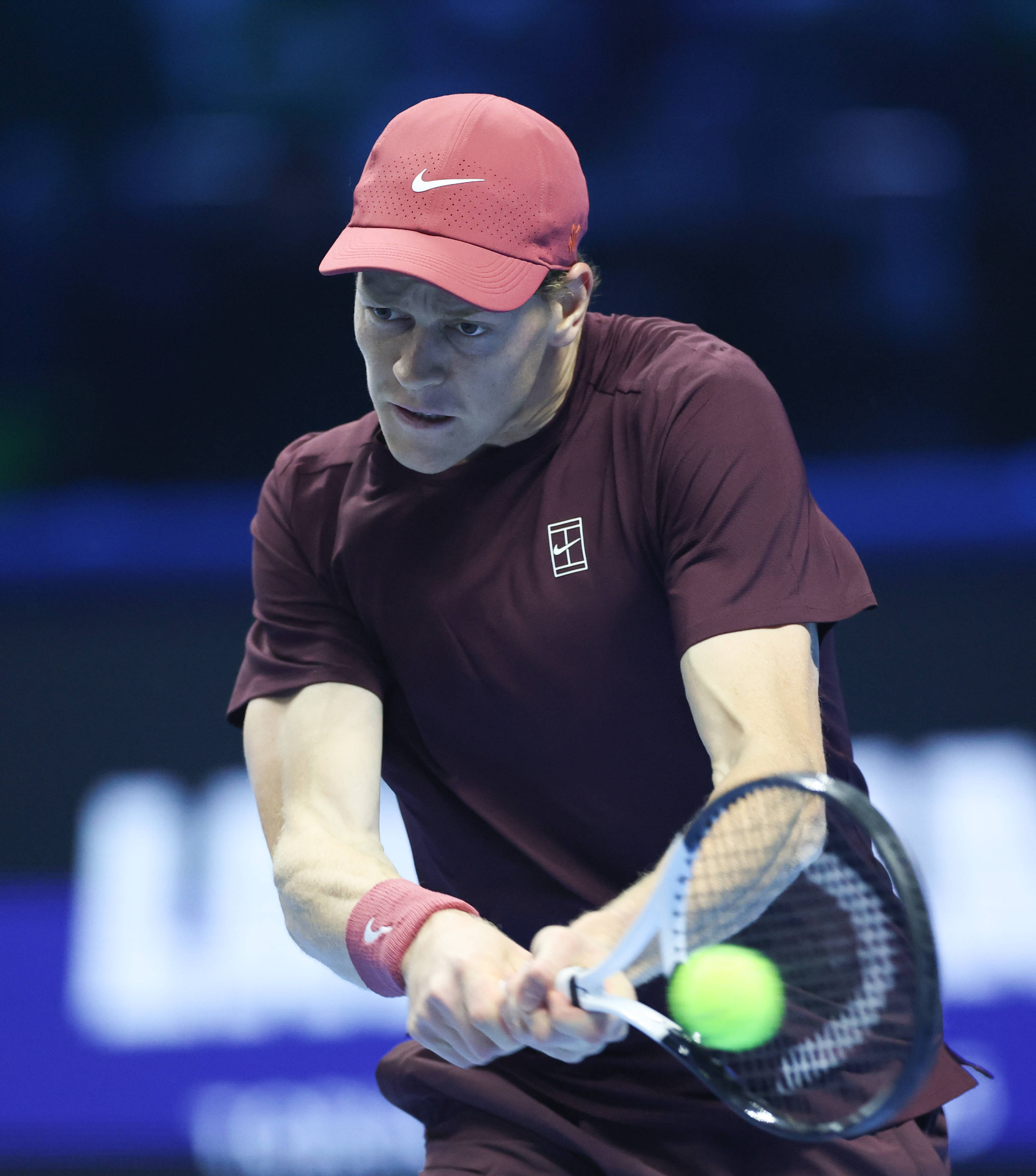 开云-（体育）网球——ATP年终总决赛半决赛：辛纳胜德米纳尔